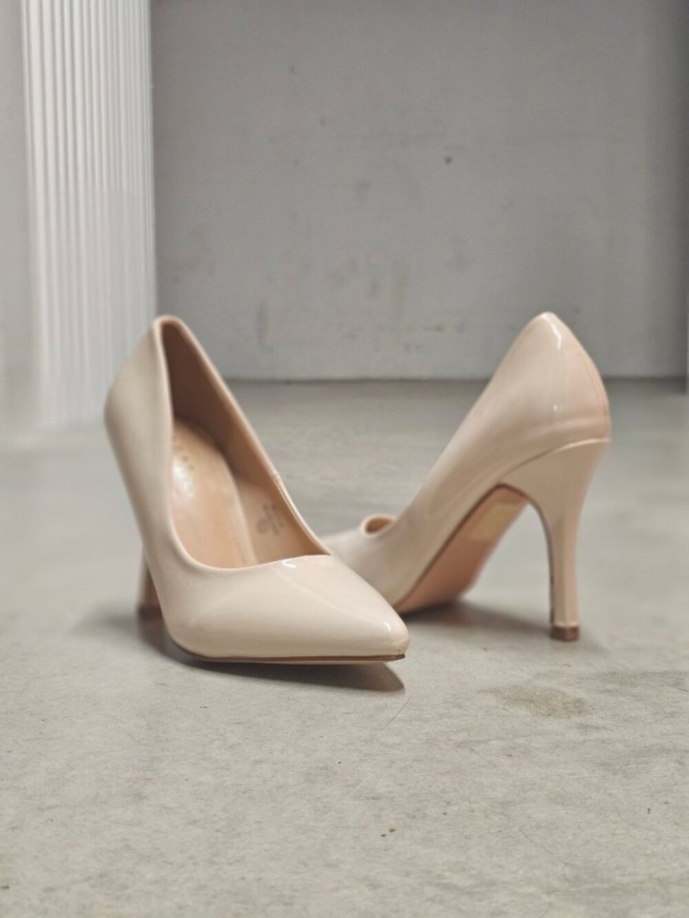 Nude Patent Faux Leather Pointed-Toe High Heels 4-Inch Stiletto - Picture 7 of 12